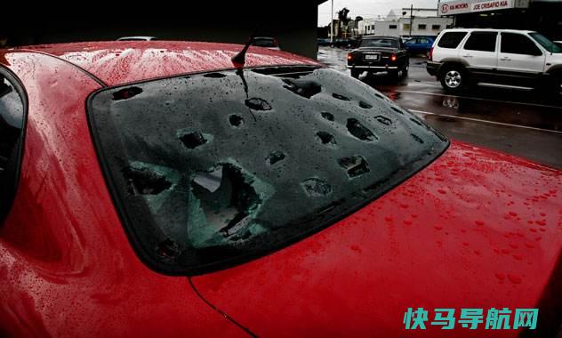 车被冰雹砸了一般几天能修好 被冰雹砸过的车贬值多少